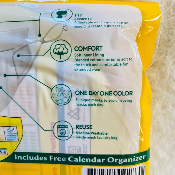 2/$18🌴 Crayola Kids Reusable Cloth Face Mask 5pk Set Multicolor w/Wash Bag NEW - Picture 4 of 4